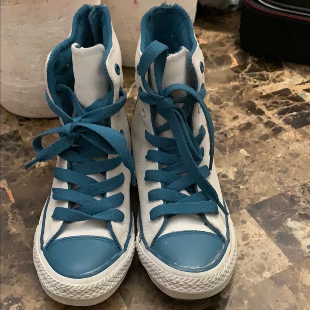 girls high top suede converse (worn once)